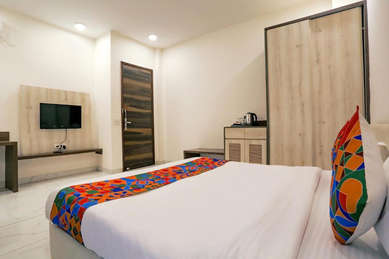 Fabhotel Ab Inn Huda City Center Gurgaon Eksteriør billede