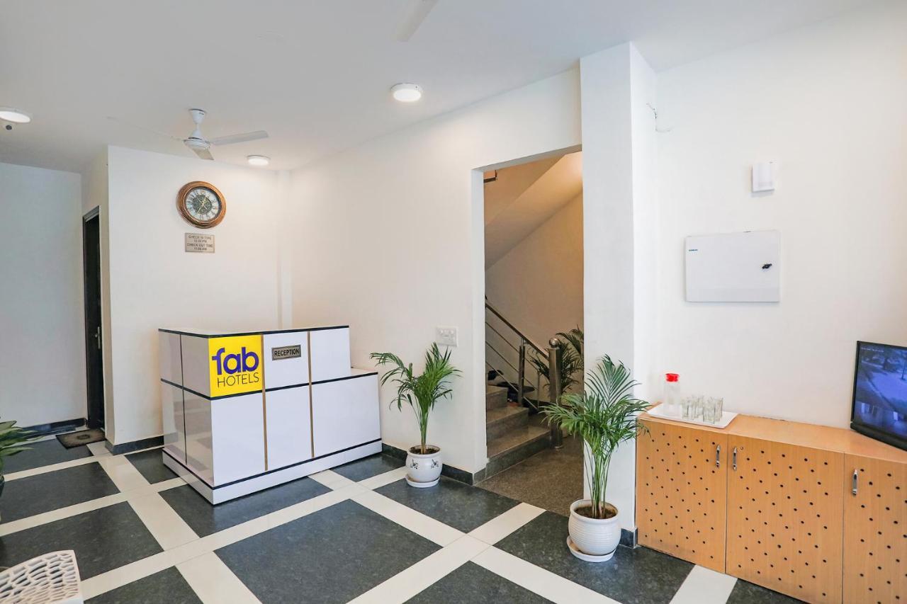 Fabhotel Ab Inn Huda City Center Gurgaon Eksteriør billede
