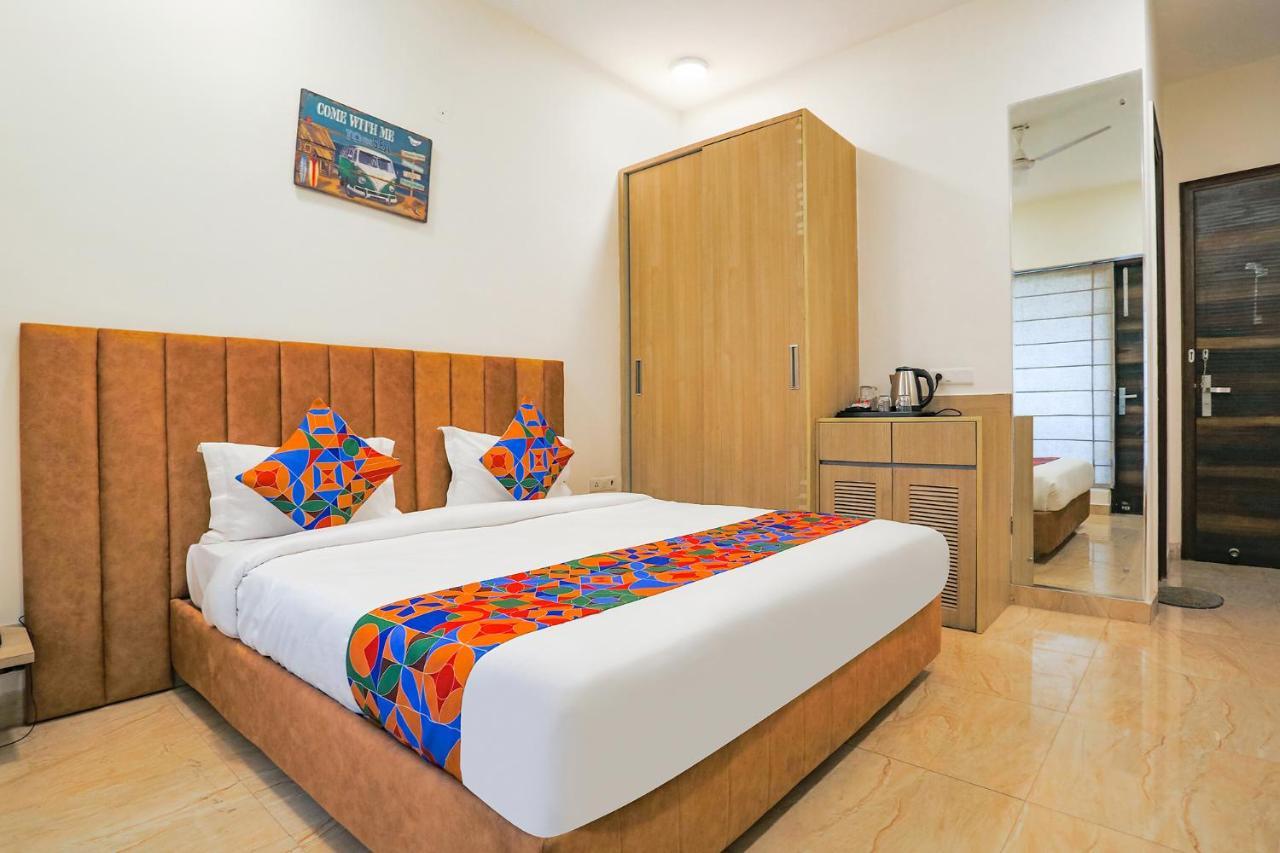 Fabhotel Ab Inn Huda City Center Gurgaon Eksteriør billede