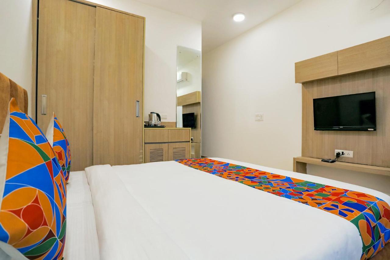 Fabhotel Ab Inn Huda City Center Gurgaon Eksteriør billede