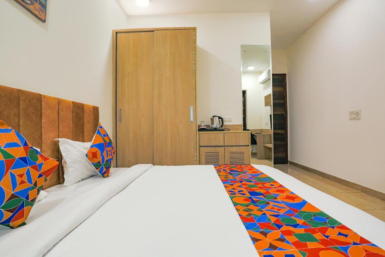Fabhotel Ab Inn Huda City Center Gurgaon Eksteriør billede